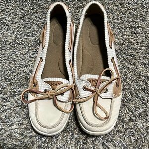 Women’s Sperry shoe